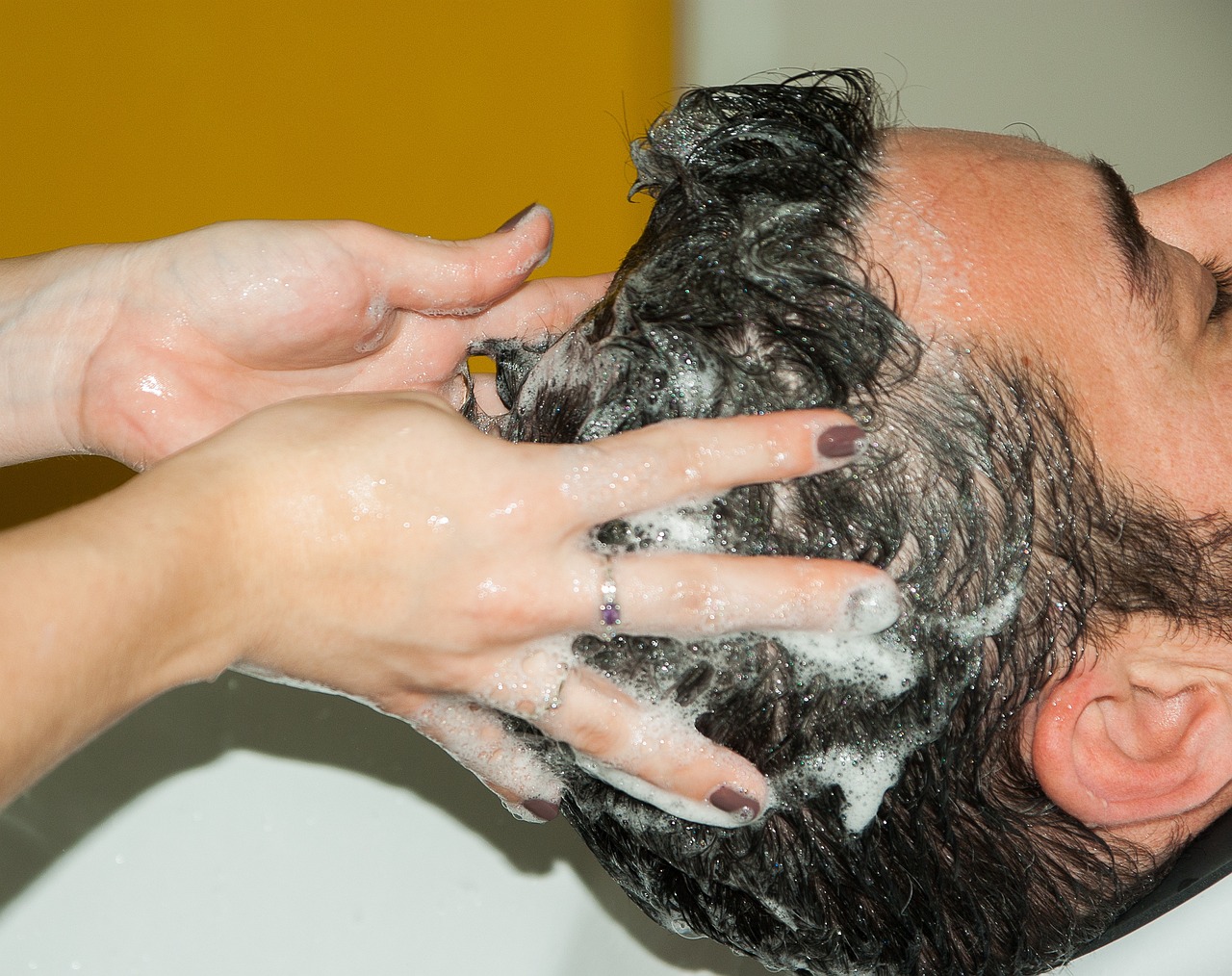 How to Shampoo and Condition Your Hair