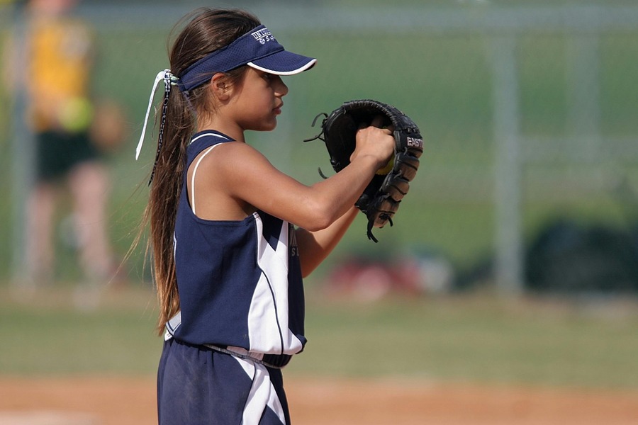 softball hairstyle